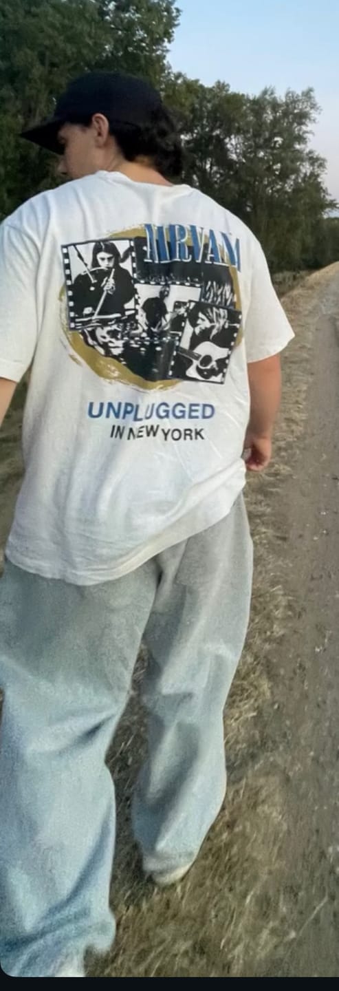 Customer photo review of 2154 - Throwback Baggy Joggers