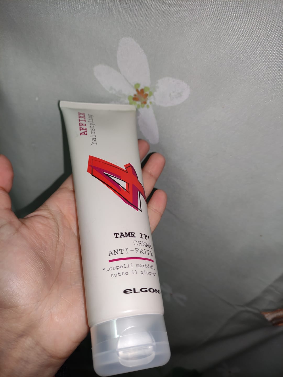 Customer photo review of Crema Suavizante Anti Frizz Affixx 4 Elgon