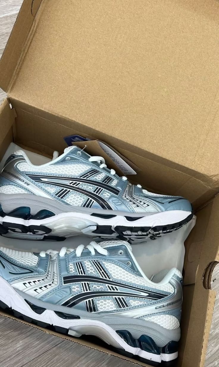 Customer photo review of Asics Gel Kayano 14