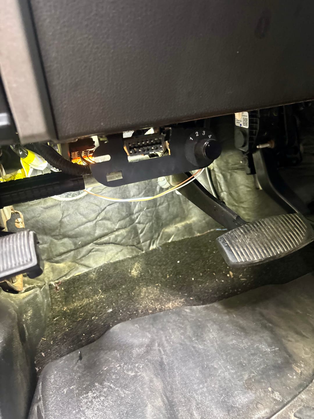 Customer photo review of 2011-2014 Powerstroke FTP SOTF Switch (FTFord2PIN)