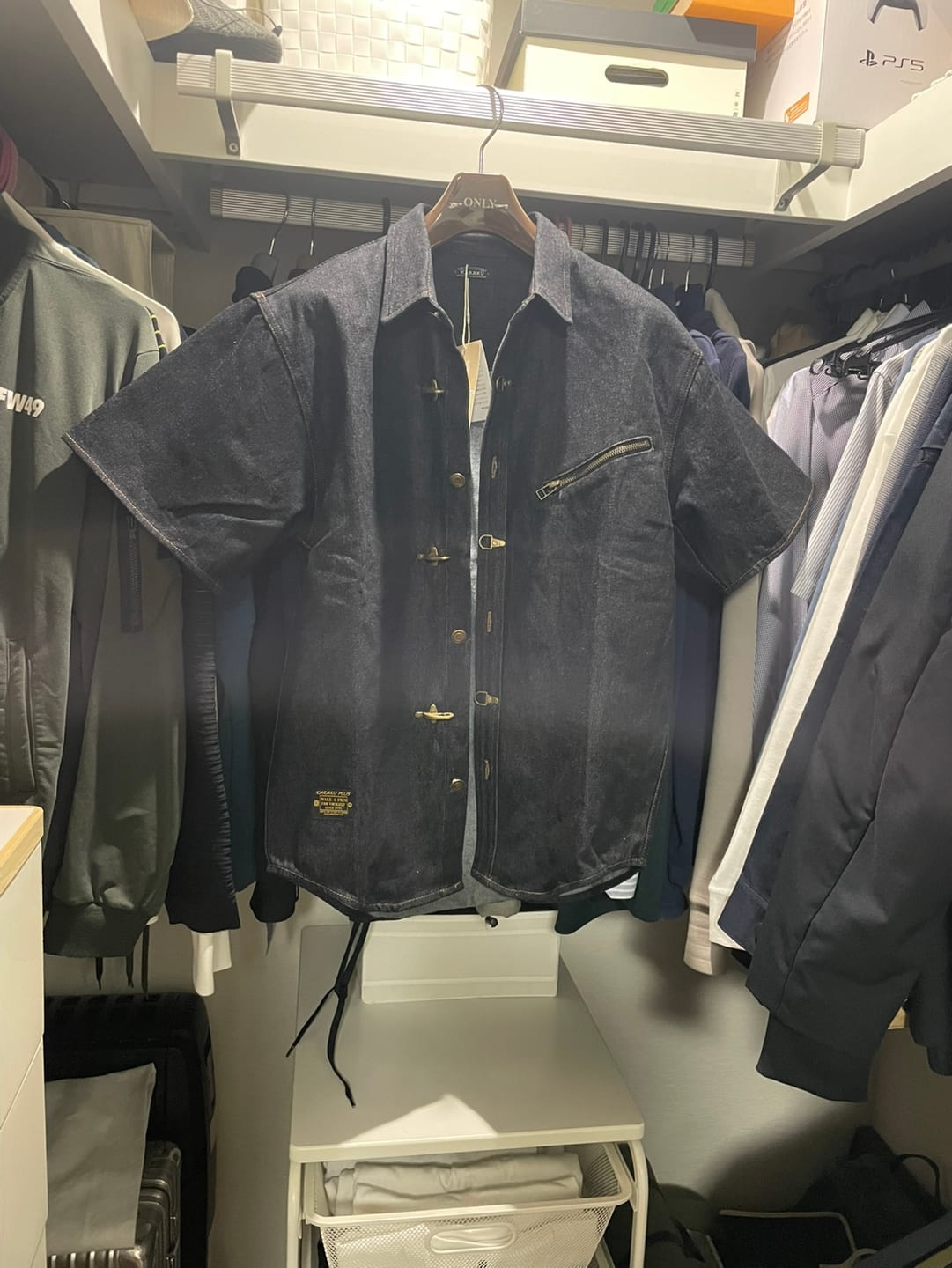Customer photo review of 斜めジップポケット付き　メンタルフックボタン入りデニム半袖シャツ