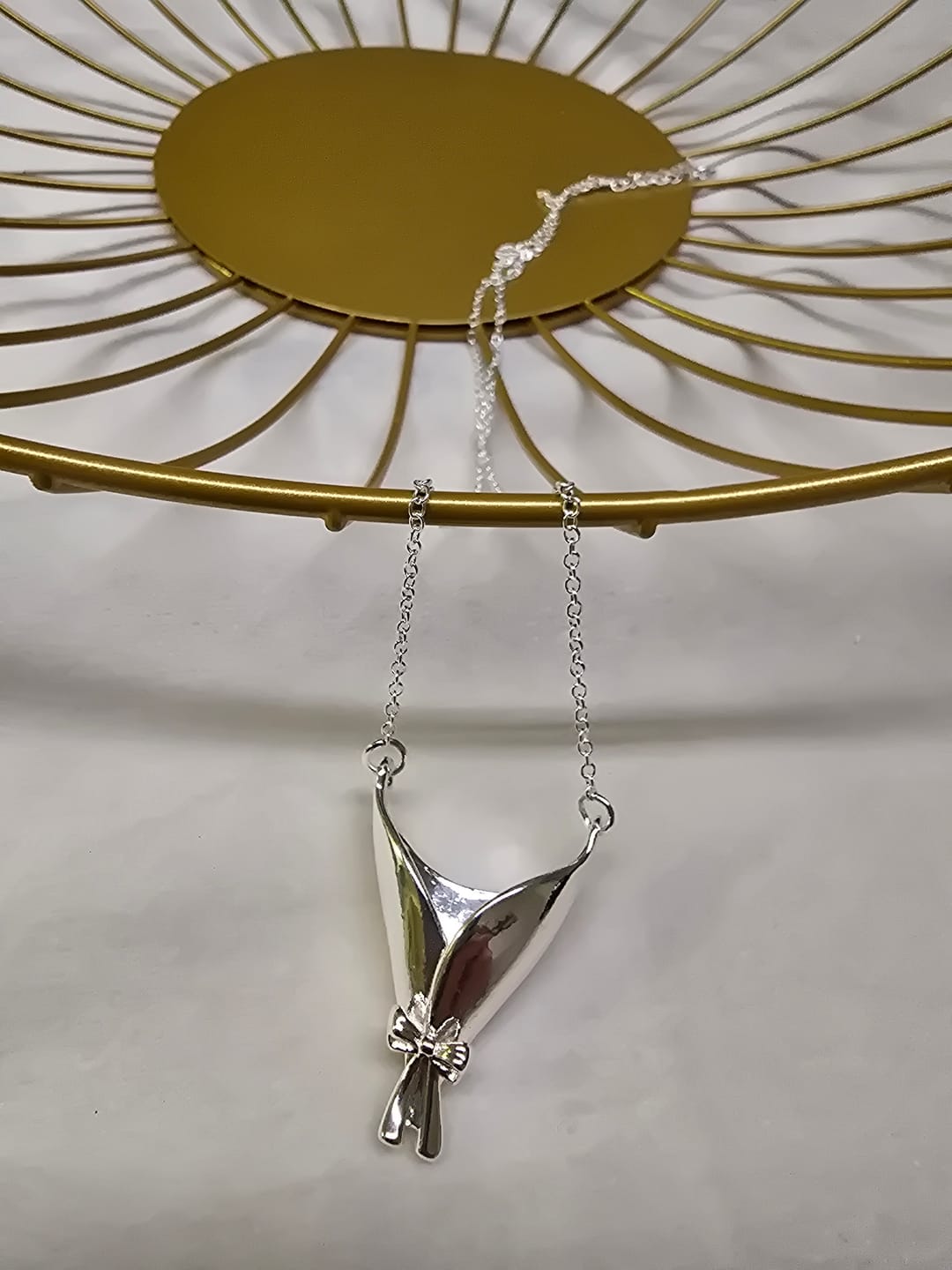 Customer photo review of Elyndra™ – Collana Bouquet Elegante