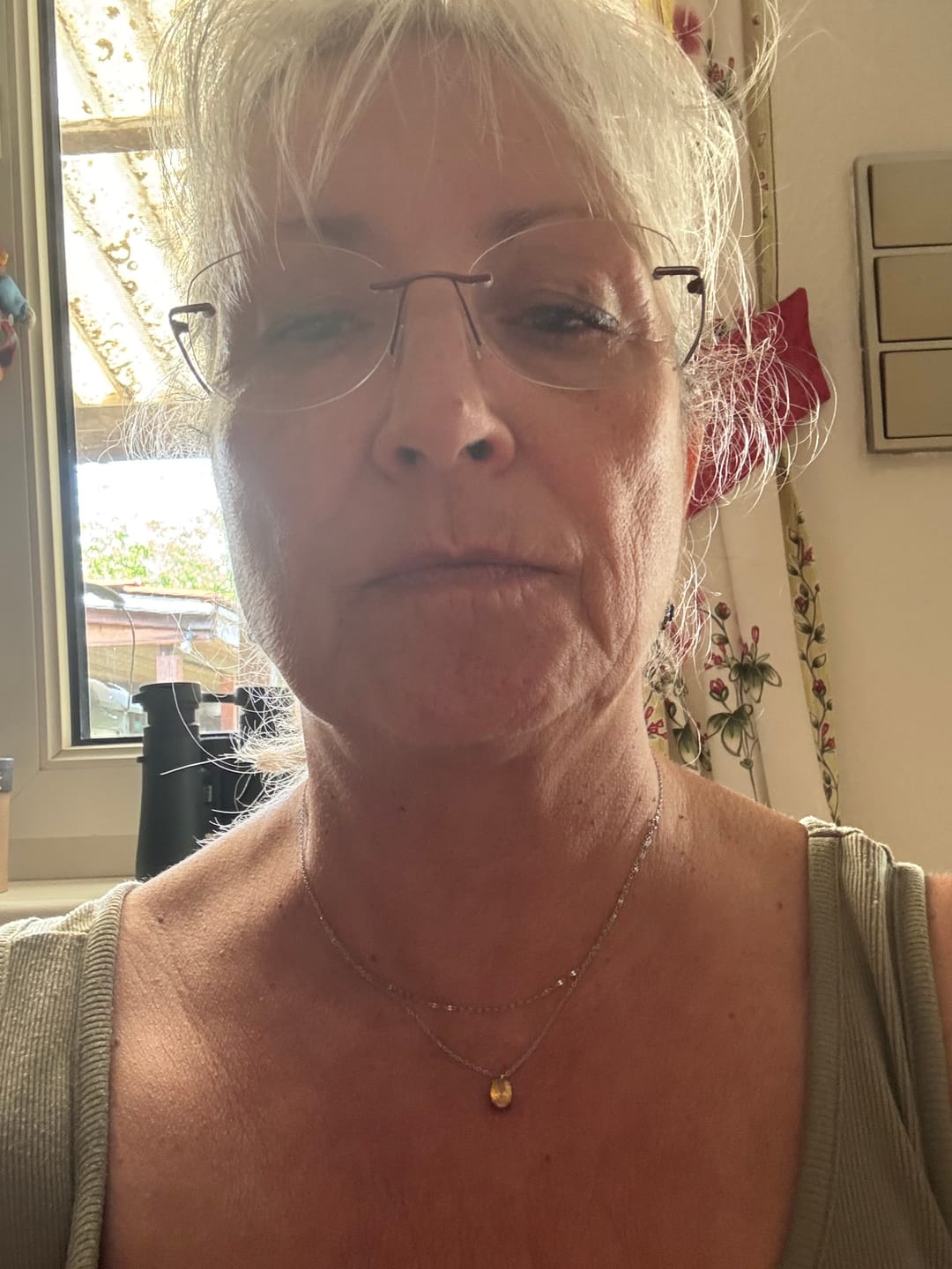 Customer photo review of Citrin Halskette - Freudenträne Anhänger
