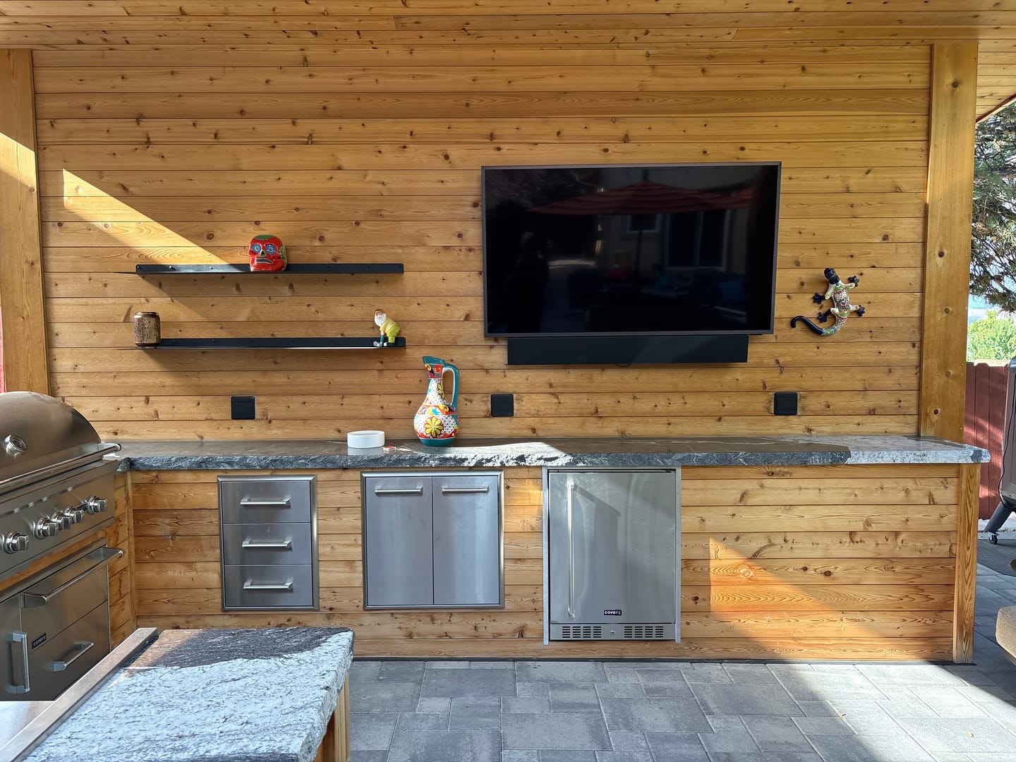 Customer photo review of Modern Metal Floating Shelf - Minimalist Wall Storage & Display