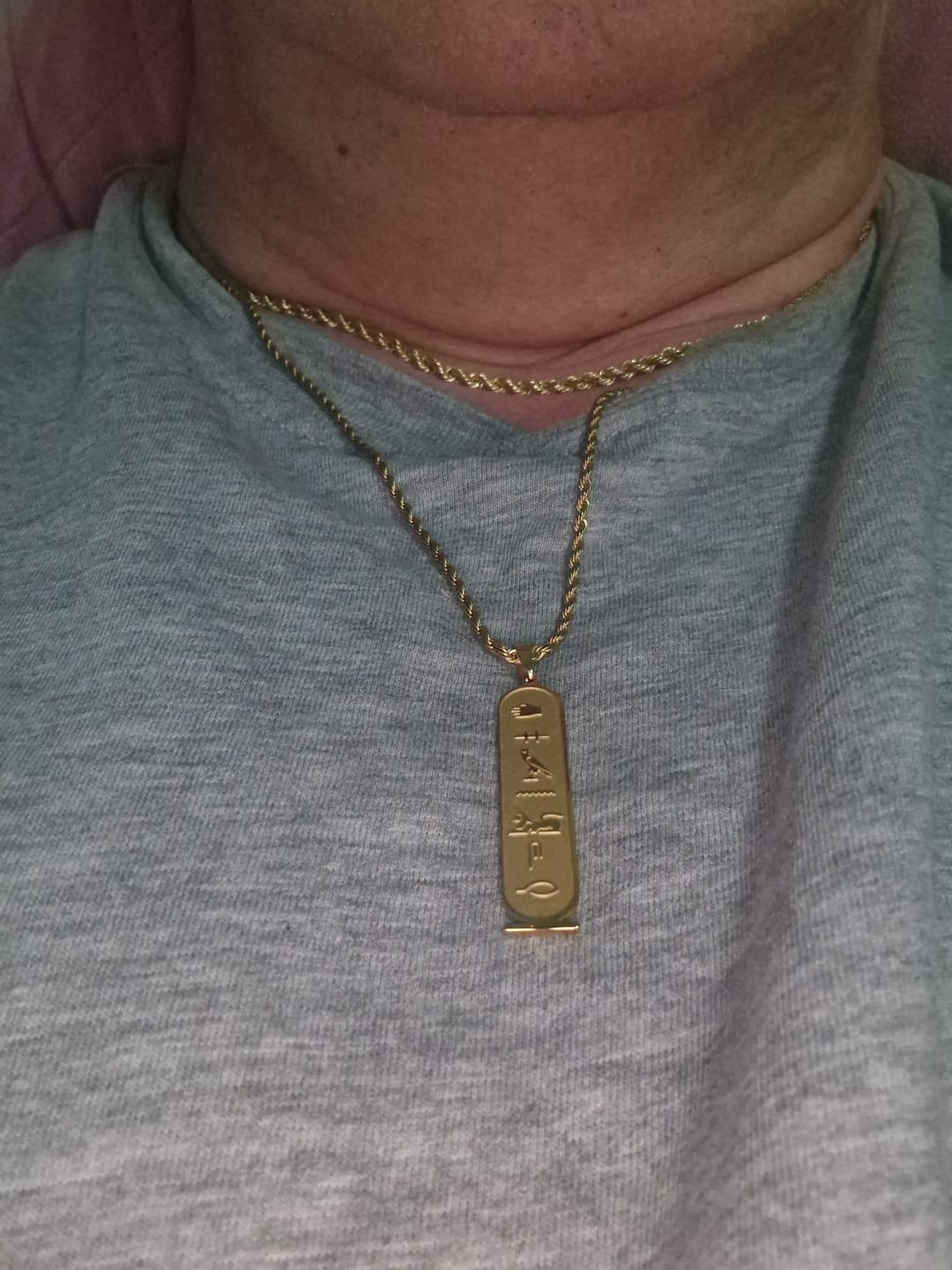 Customer photo review of Collier Personnalisé Hiéroglyphes Égyptiens