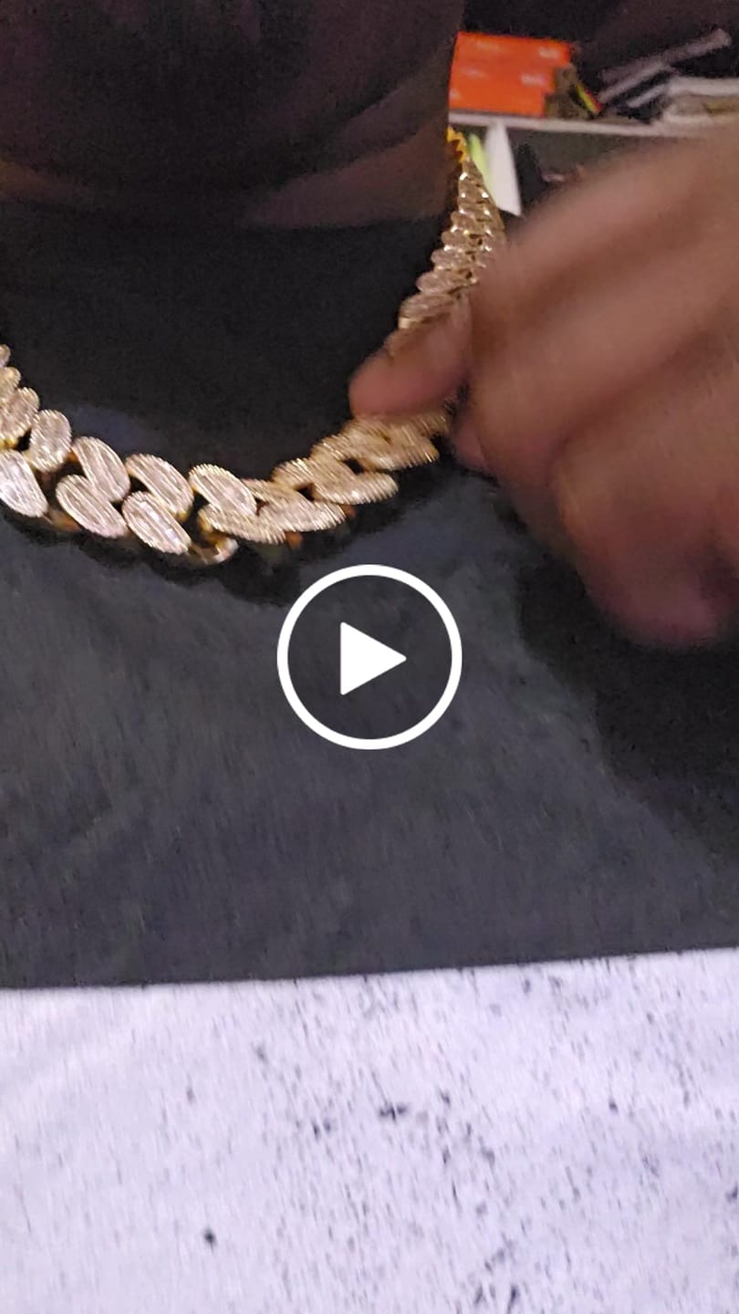 Customer video review of 21mm All Over Baguette Cuban Link Chain