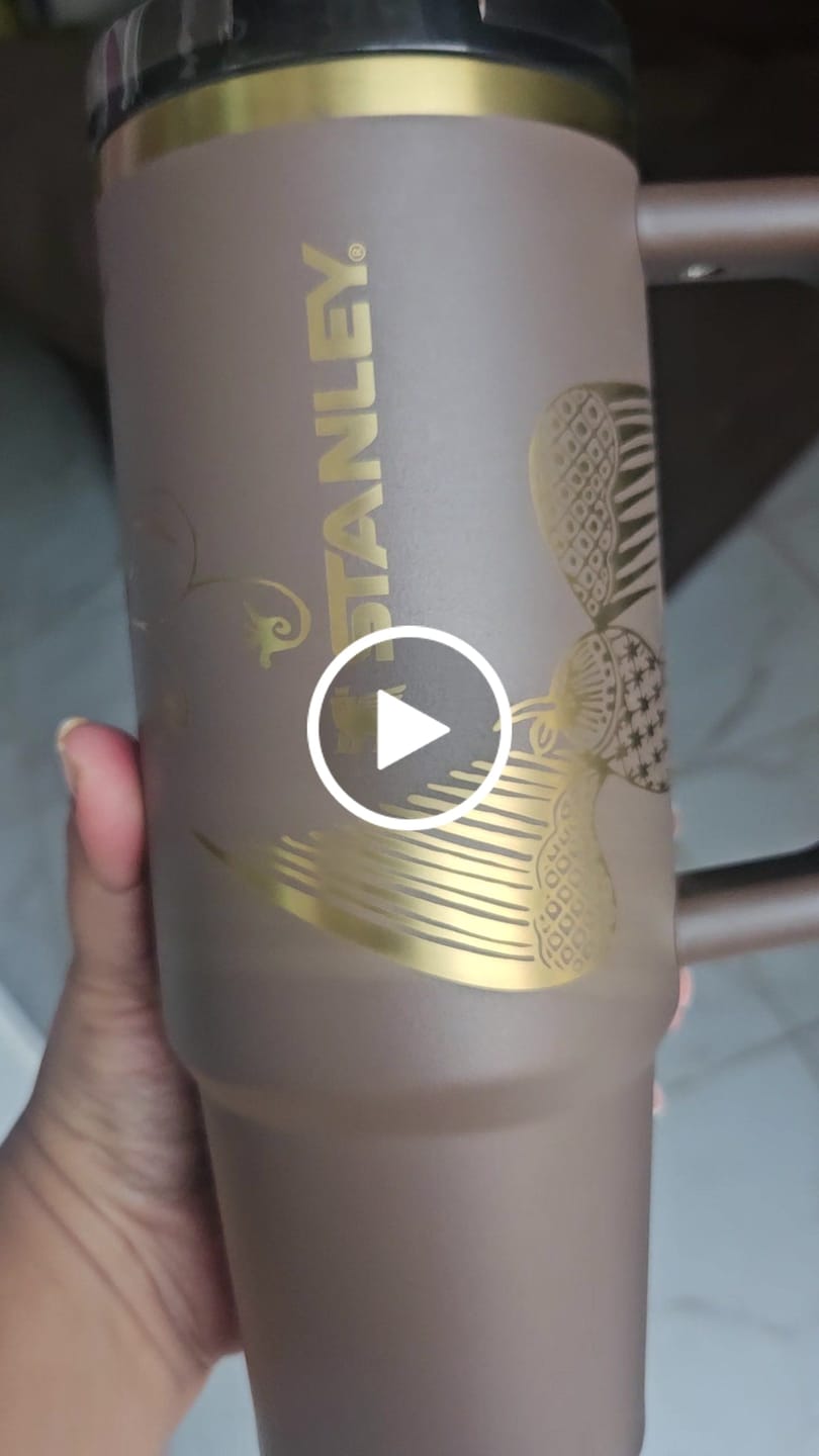 Customer video review of Grabado