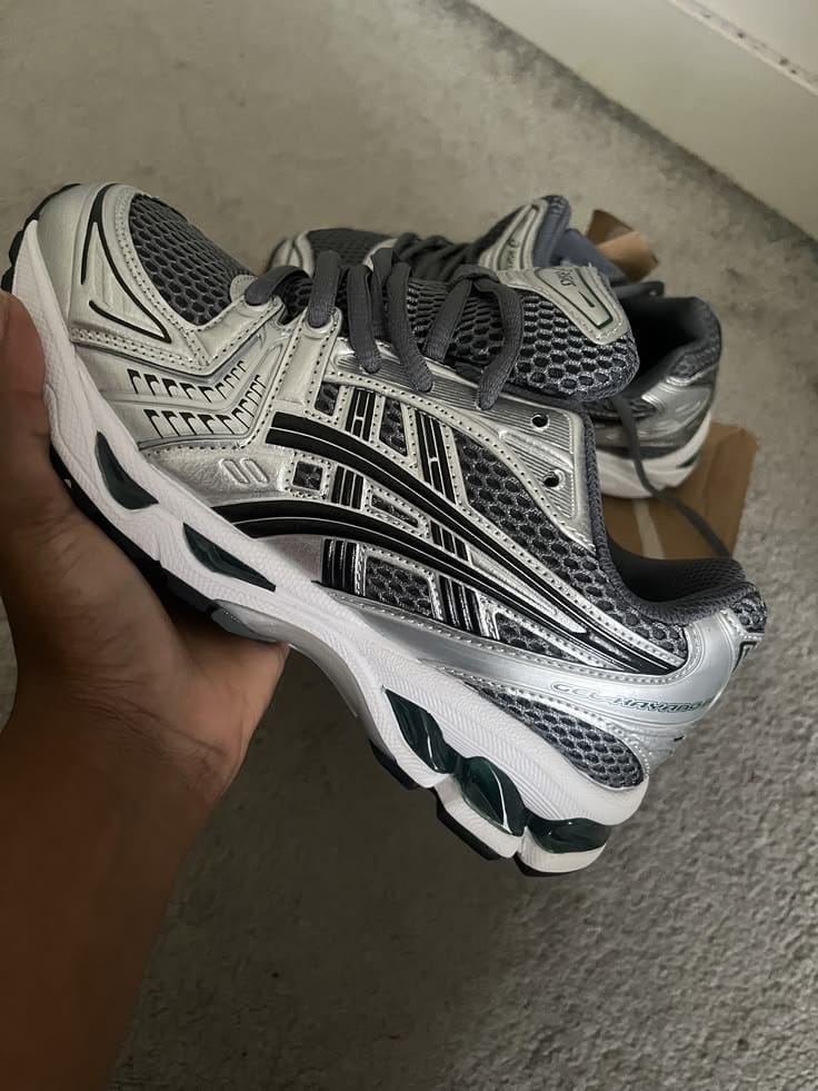 Customer photo review of Asics Gel Kayano 14