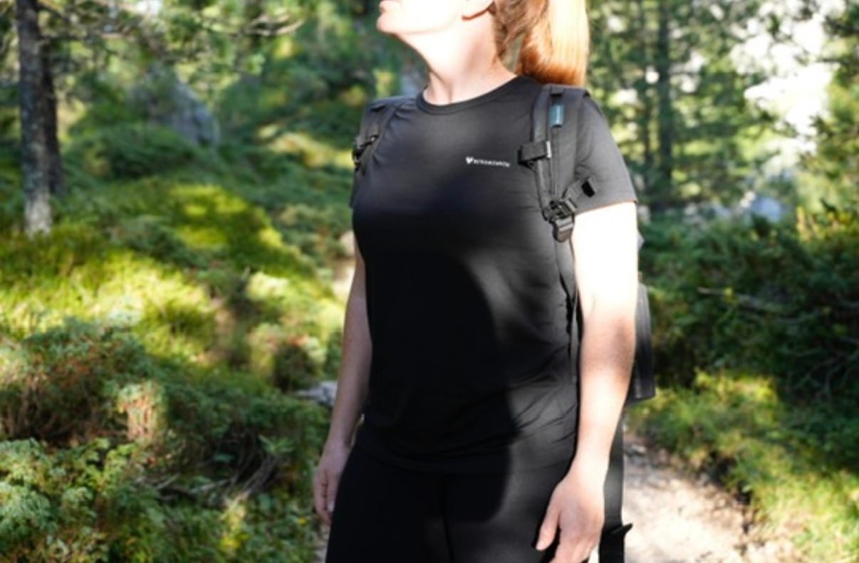 Customer photo review of Damen Essential Merino Shirt