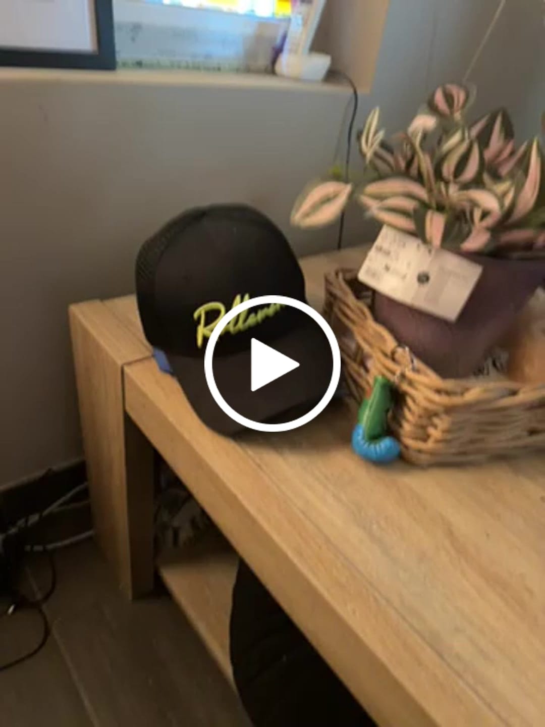 Customer video review of Chico Basic Curved Brim Cap