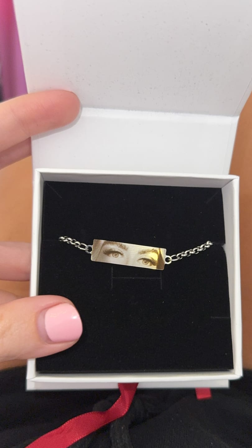 Customer photo review of Personalized Eye Photo Bracelet