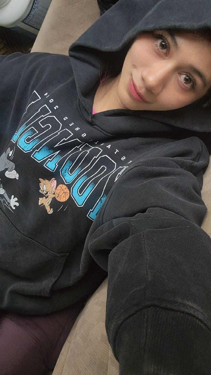 Customer photo review of 5047 - Tom & Jerry Pullover