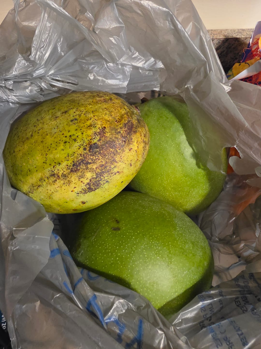 Customer photo review of Mango Mix Box