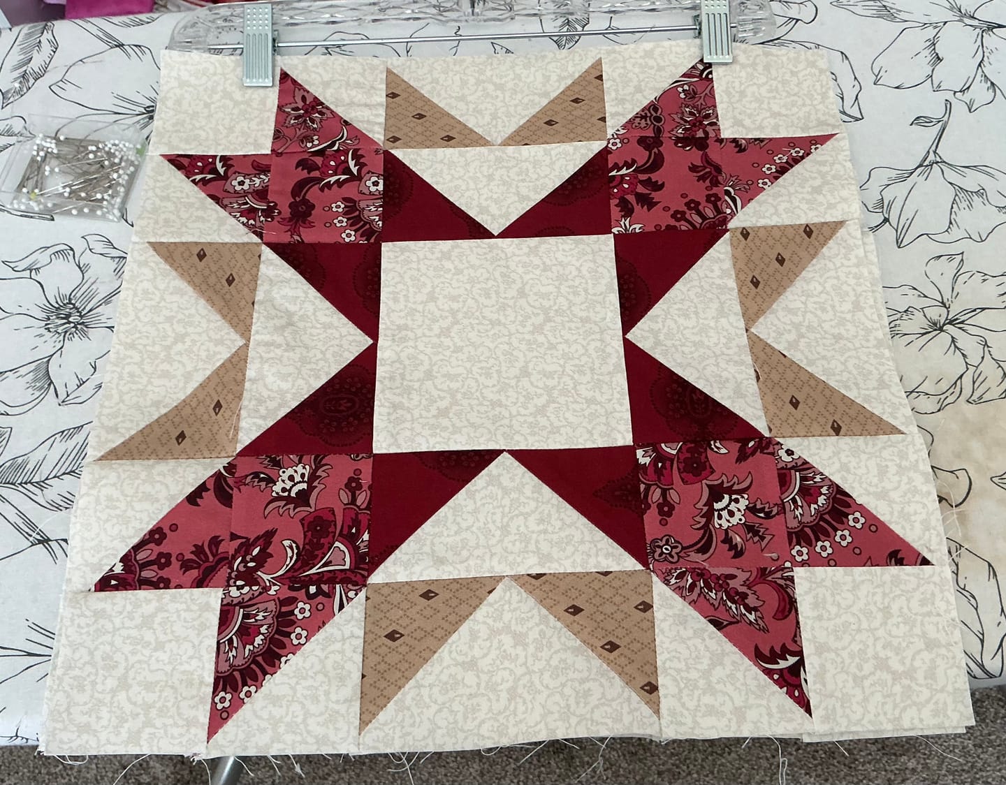 Customer photo review of Block Of The Month - Stars & Sprinkles En Rouge (100.5" x 100.5")