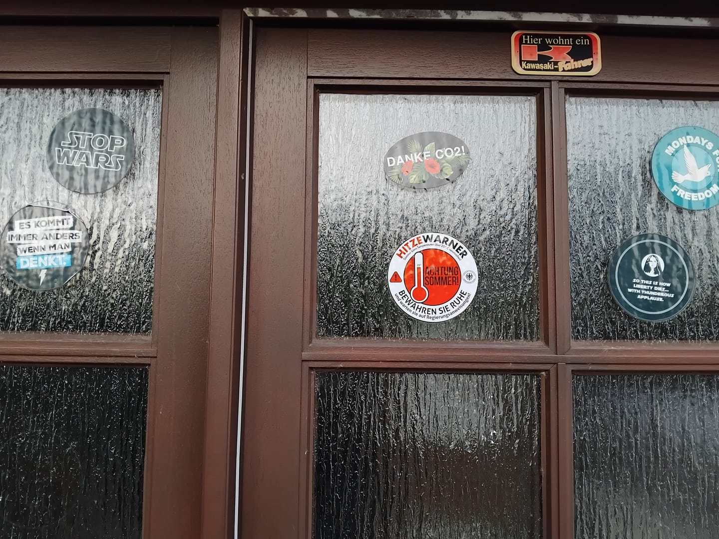Customer photo review of GROSSE STICKER / AUFKLEBER • ACHTUNG SOMMER! (10 STK.)
