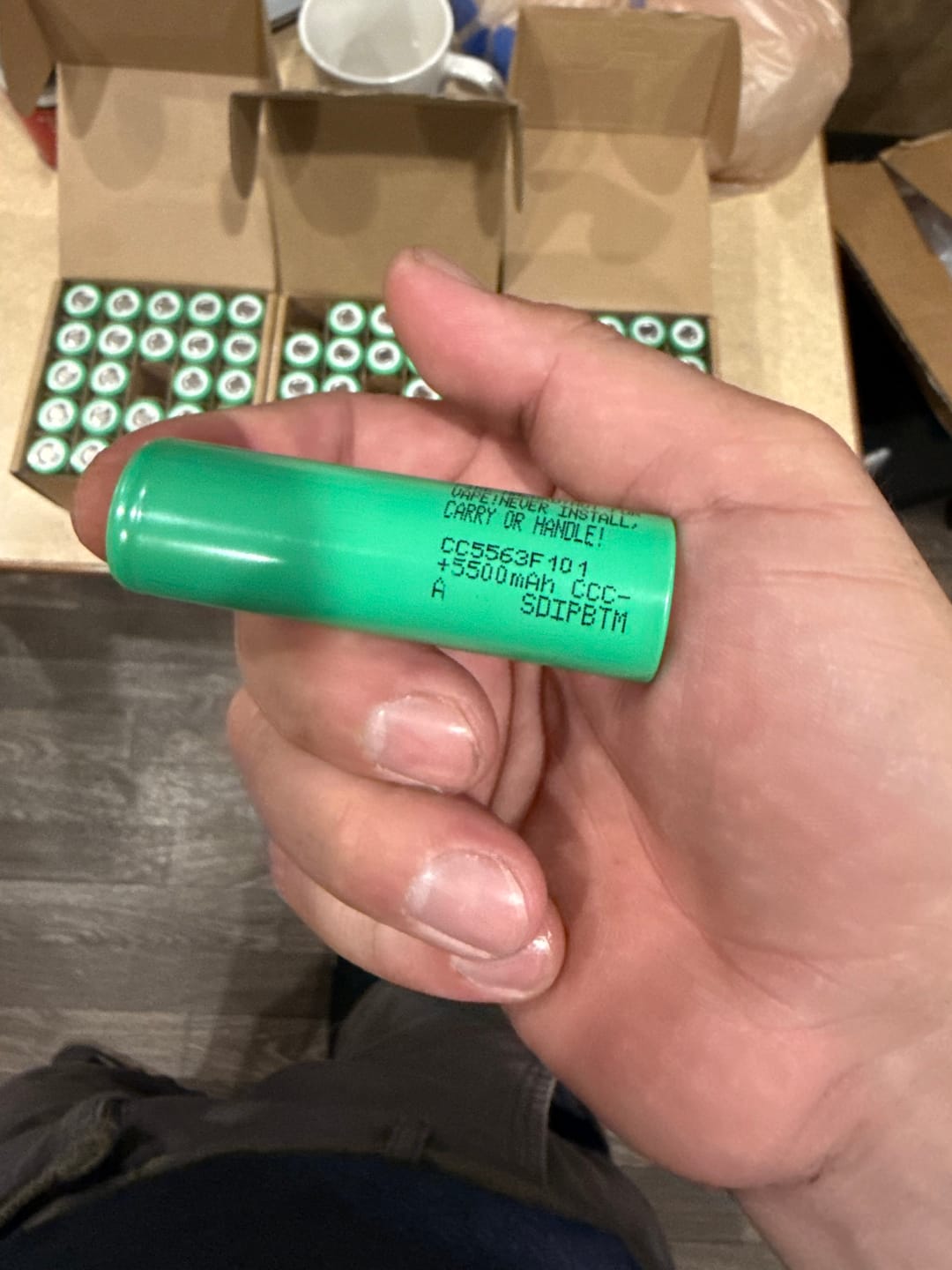 Customer photo review of Samsung 58E 21700 5330mAh 10.7A Battery