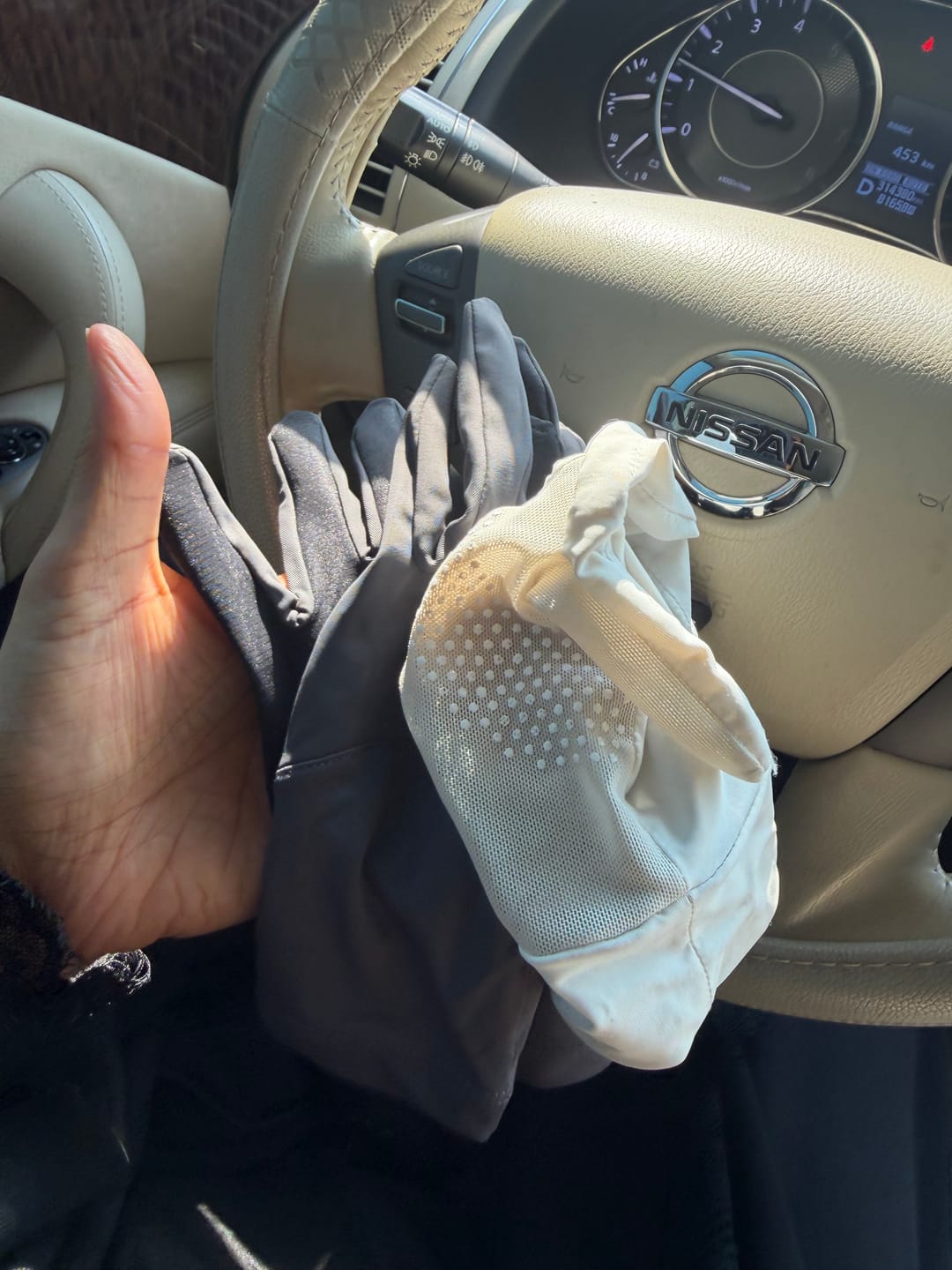 Customer photo review of Women's Cooling Sun Protection Gloves UPF 50+ AL360