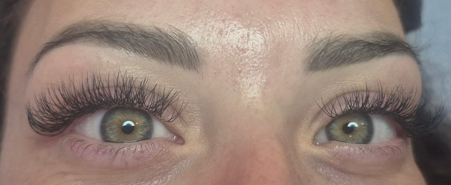 Customer photo review of THOUSANDLASHES’ ULTRA CRYSTAL BOND