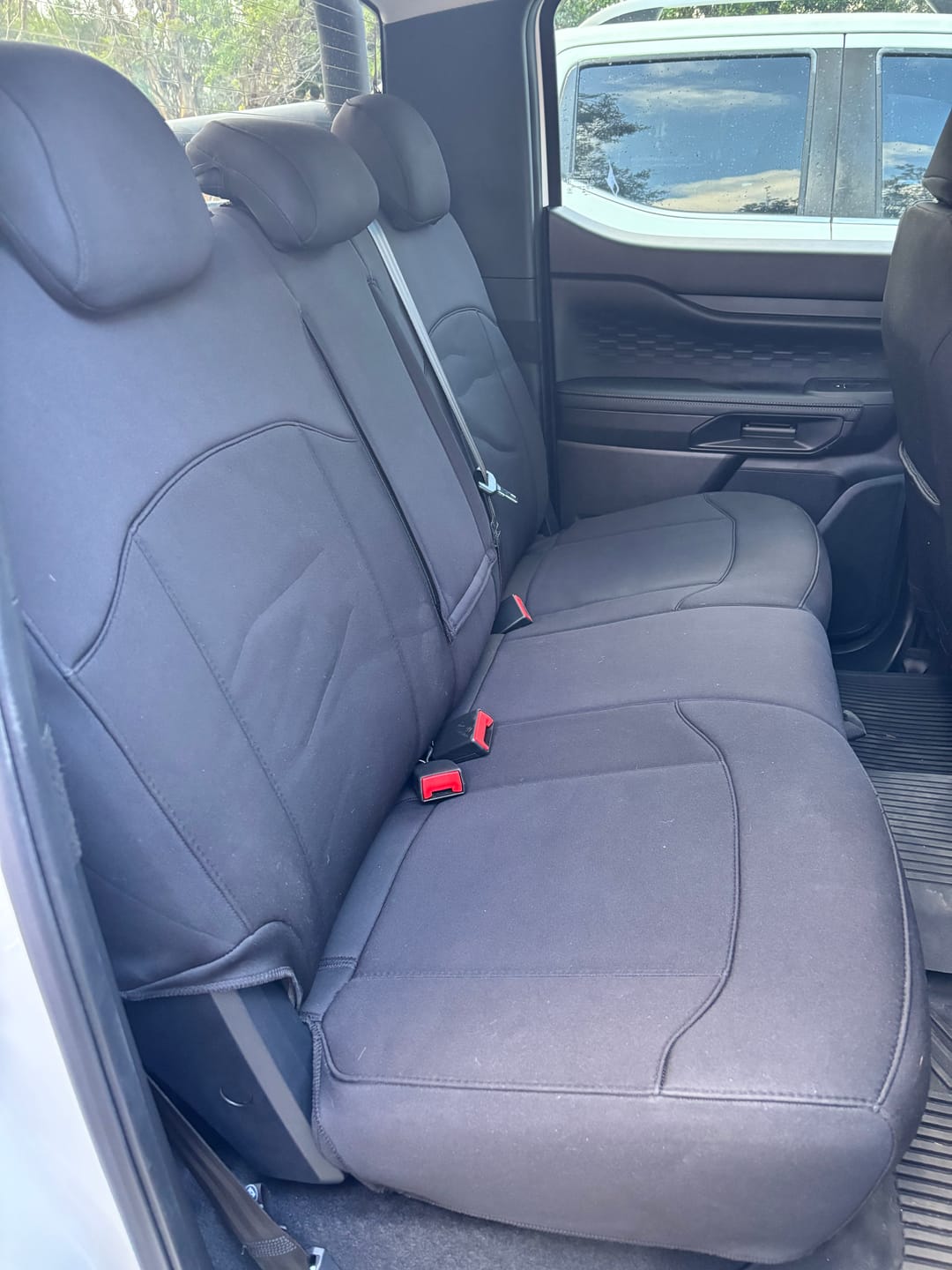 Customer photo review of Sharkskin PLUS Neoprene Seat Covers for Ford RANGER NEXT-GEN XLT  (MAY/2022 - ON)