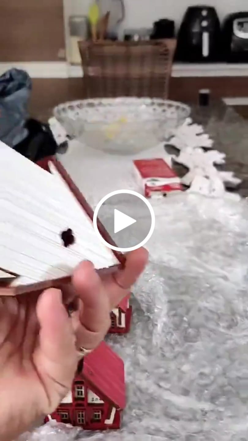 Customer video review of Decoração de Natal Vila de casas 5 peças