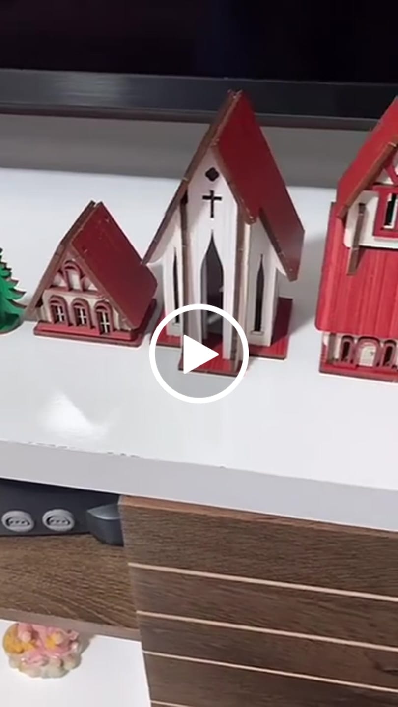 Customer video review of Decoração de Natal Vila de casas 5 peças