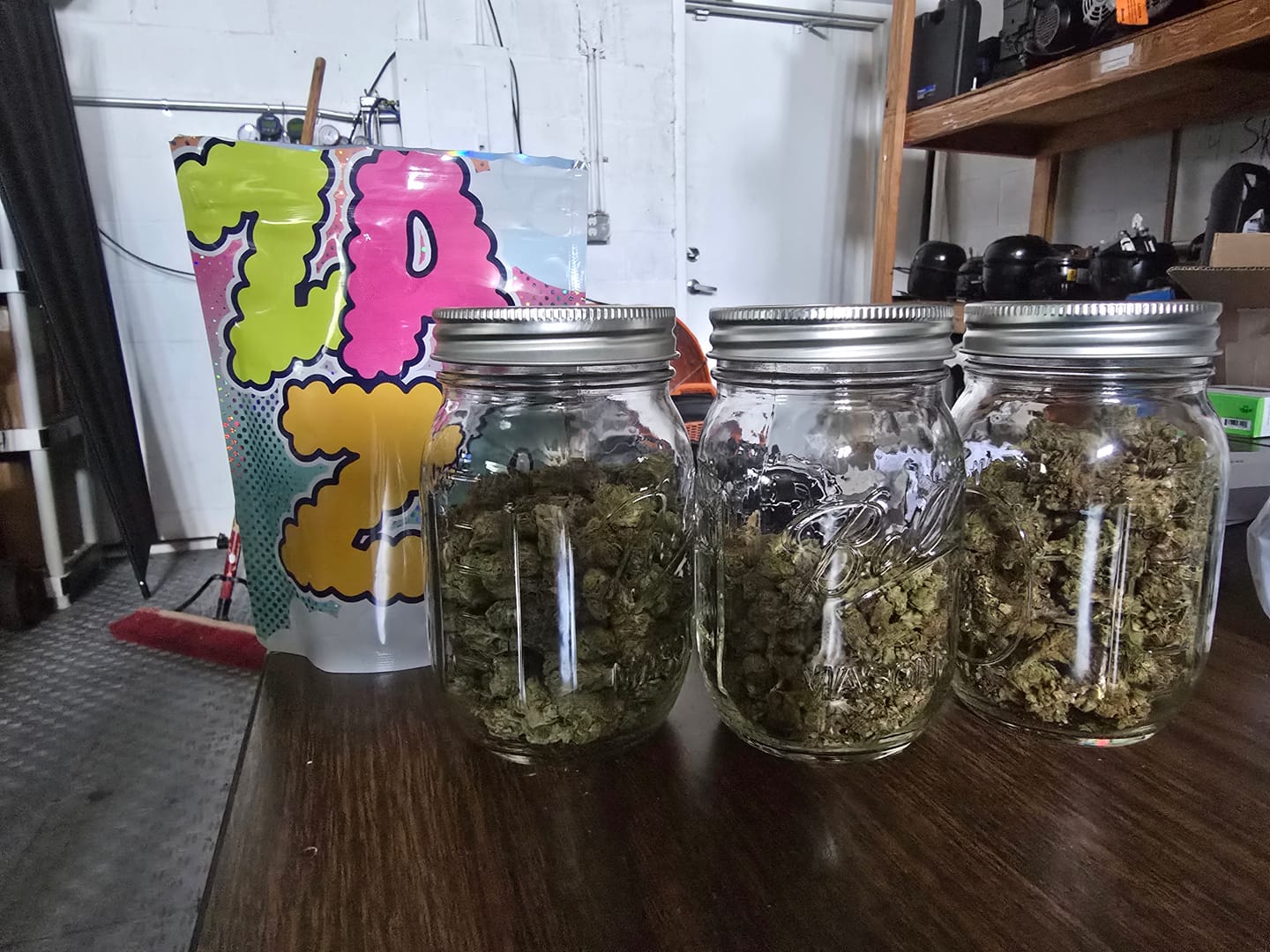 Customer photo review of Jager Sour Diesel - 28 Grams Littles - Sativa