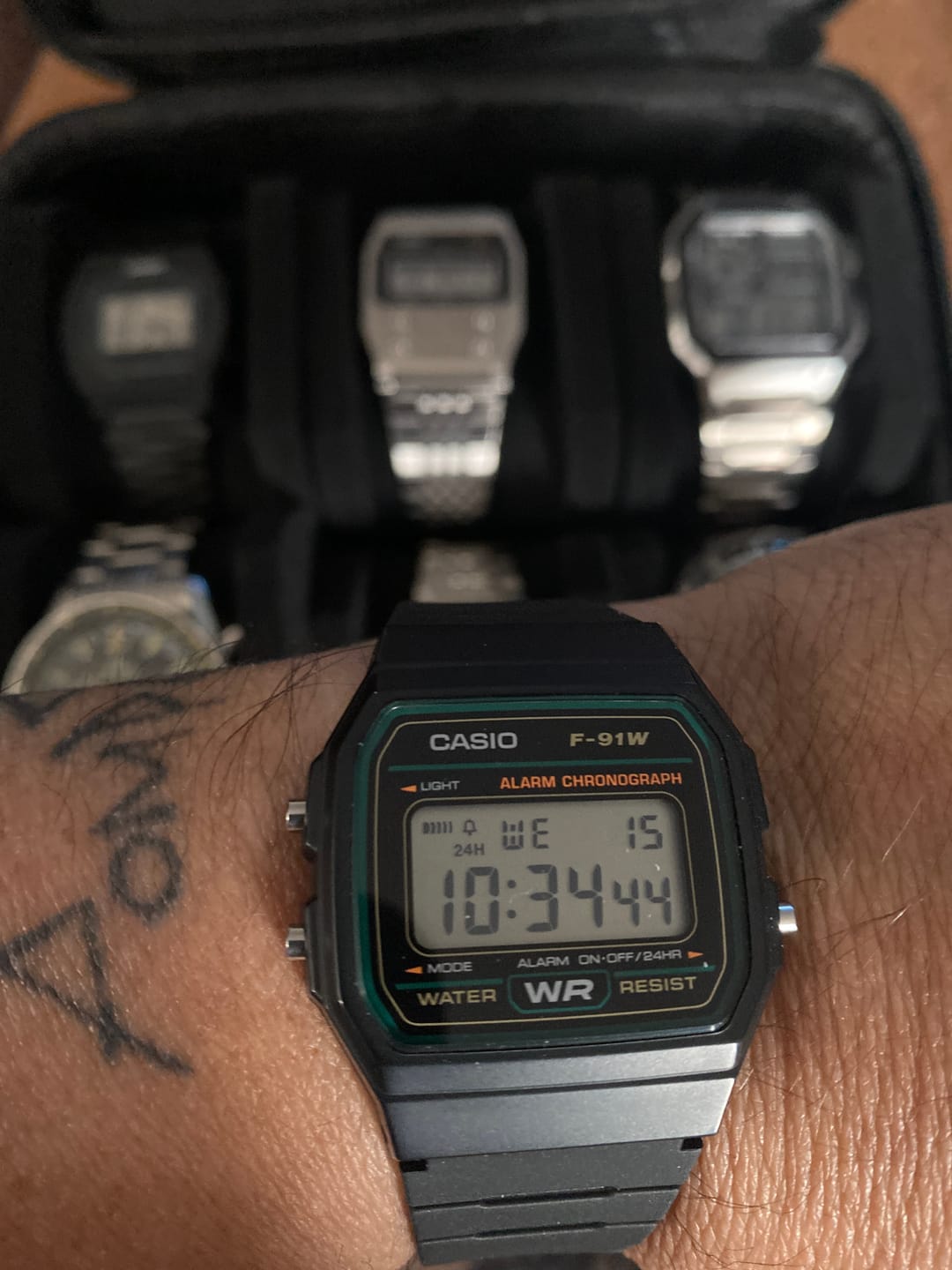 Customer photo review of Reloj Casio Vintage F-91W-3JH Clásico Líneas Verdes JDM