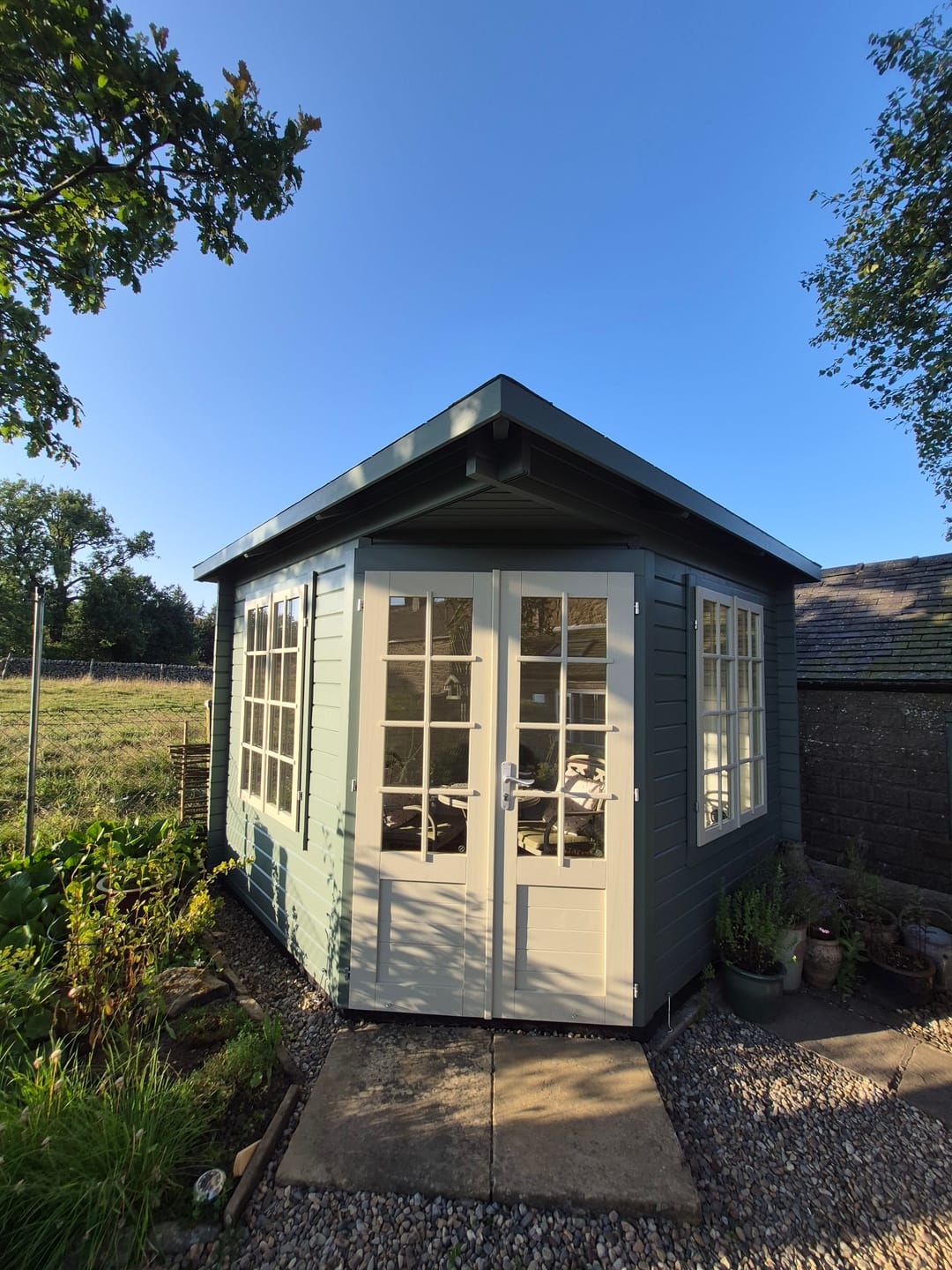 Customer photo review of Melanie XS (2.8x2.8m | 6.9m2 | 44mm) Heavy Duty Corner Summer House