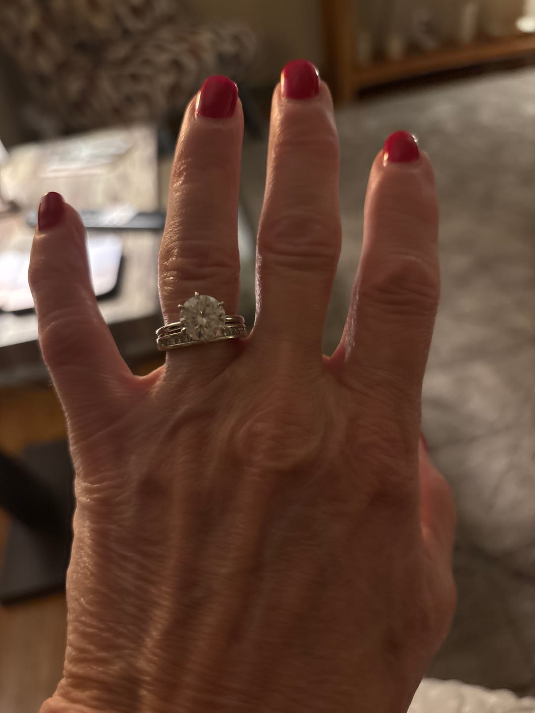 Customer photo review of Rodiffy Moissanite 2.0 Ct ~ 4.0 Ct Round Cut 6 Prong Engagement Ring For Women