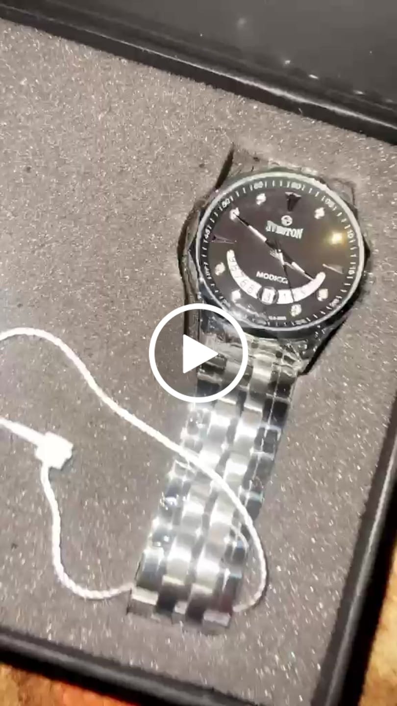 Customer video review of Modicci