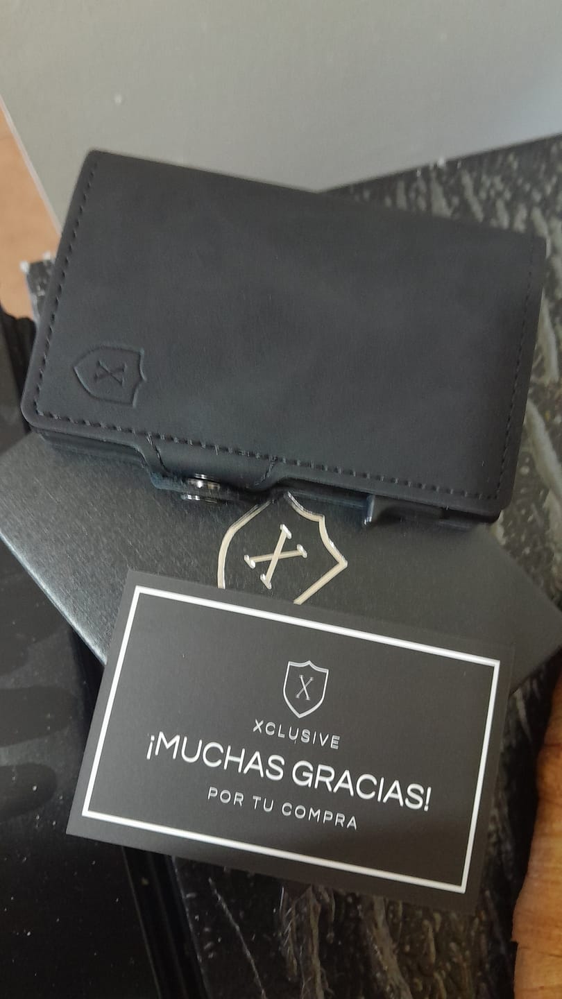 Customer photo review of Billetera Modelo Deluxe