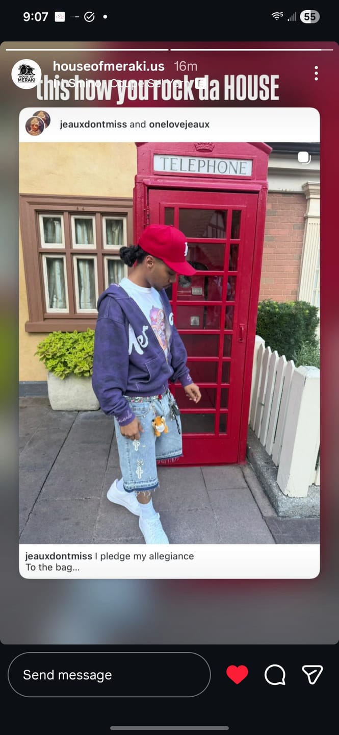 Customer photo review of VANDAL CROSS SHORTS