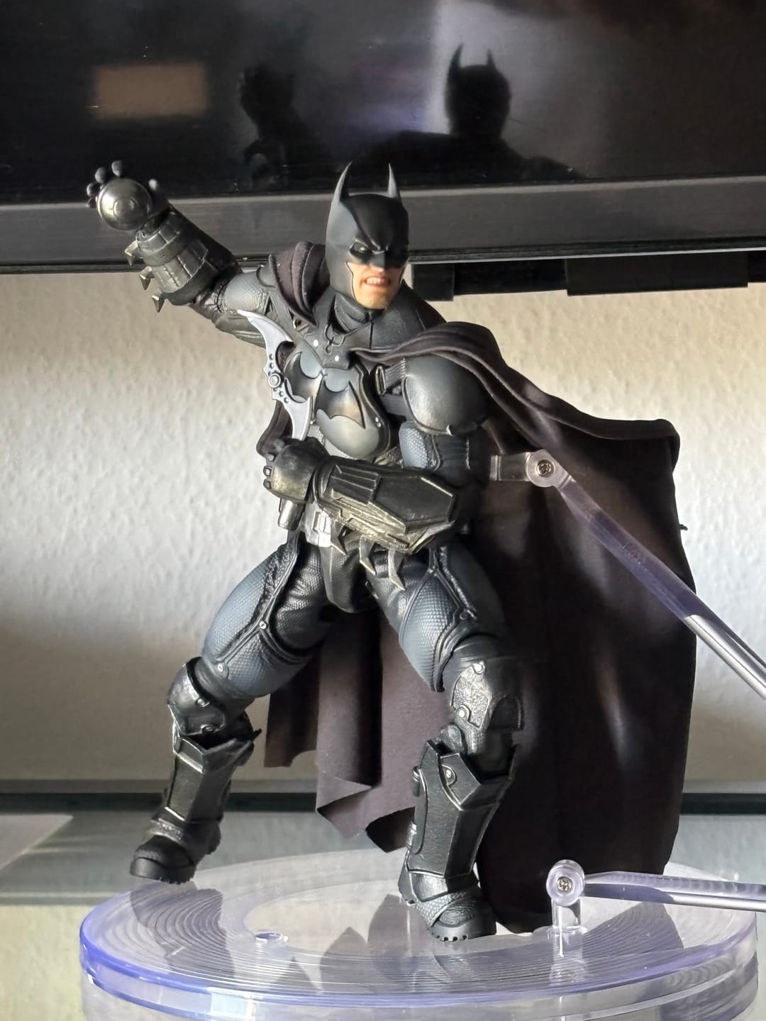 Customer photo review of Batman: Arkham Origins - Batman 1/12 Scale Figure