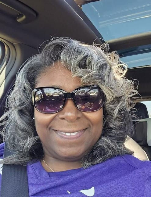 Customer photo review of Luvwin 5x5 Salt And Pepper Steel Grey Retro Waves Bob Wig For Black Women 100% Human Hair