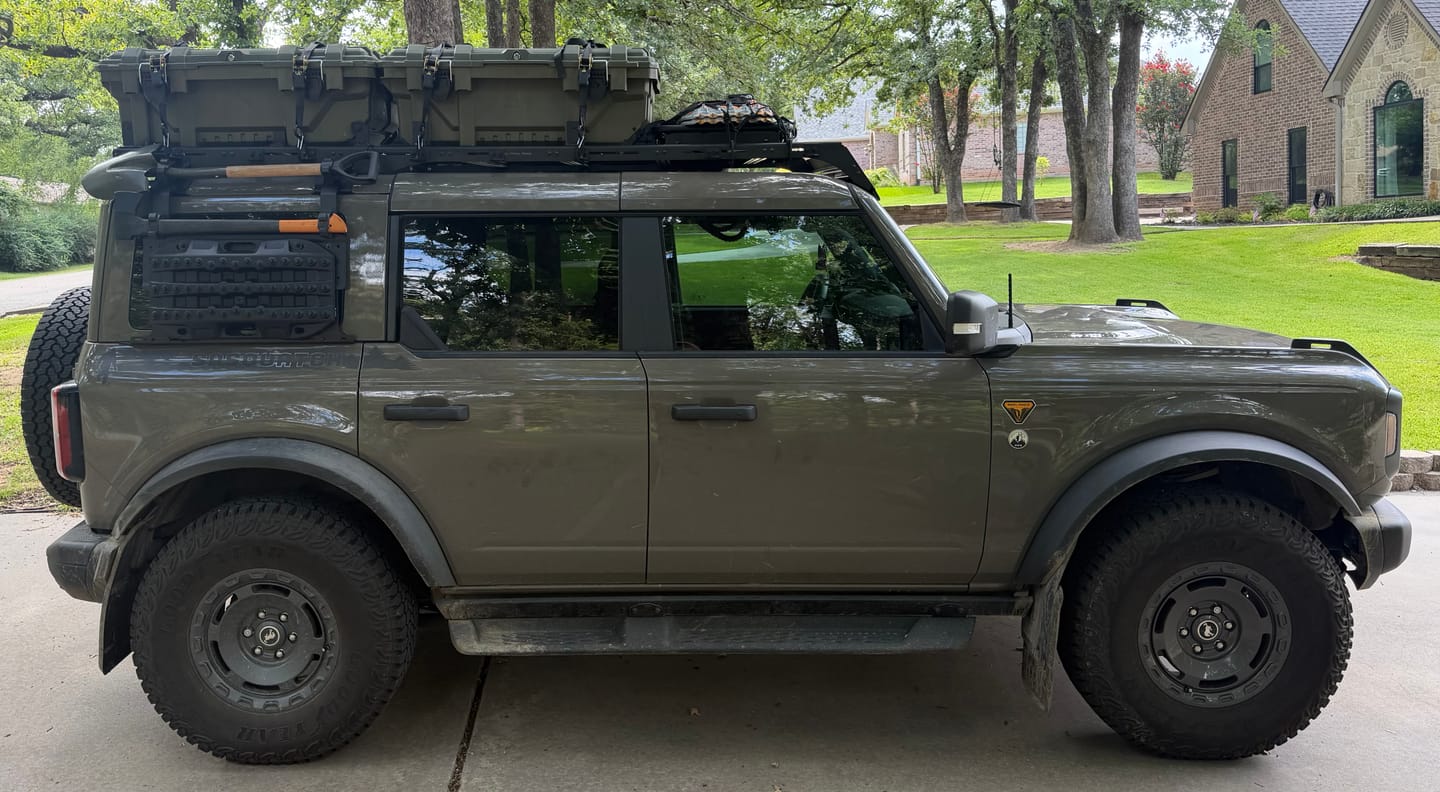 Customer photo review of Modular Roof Rack For The Ford Bronco 4-Door (2021-Current)