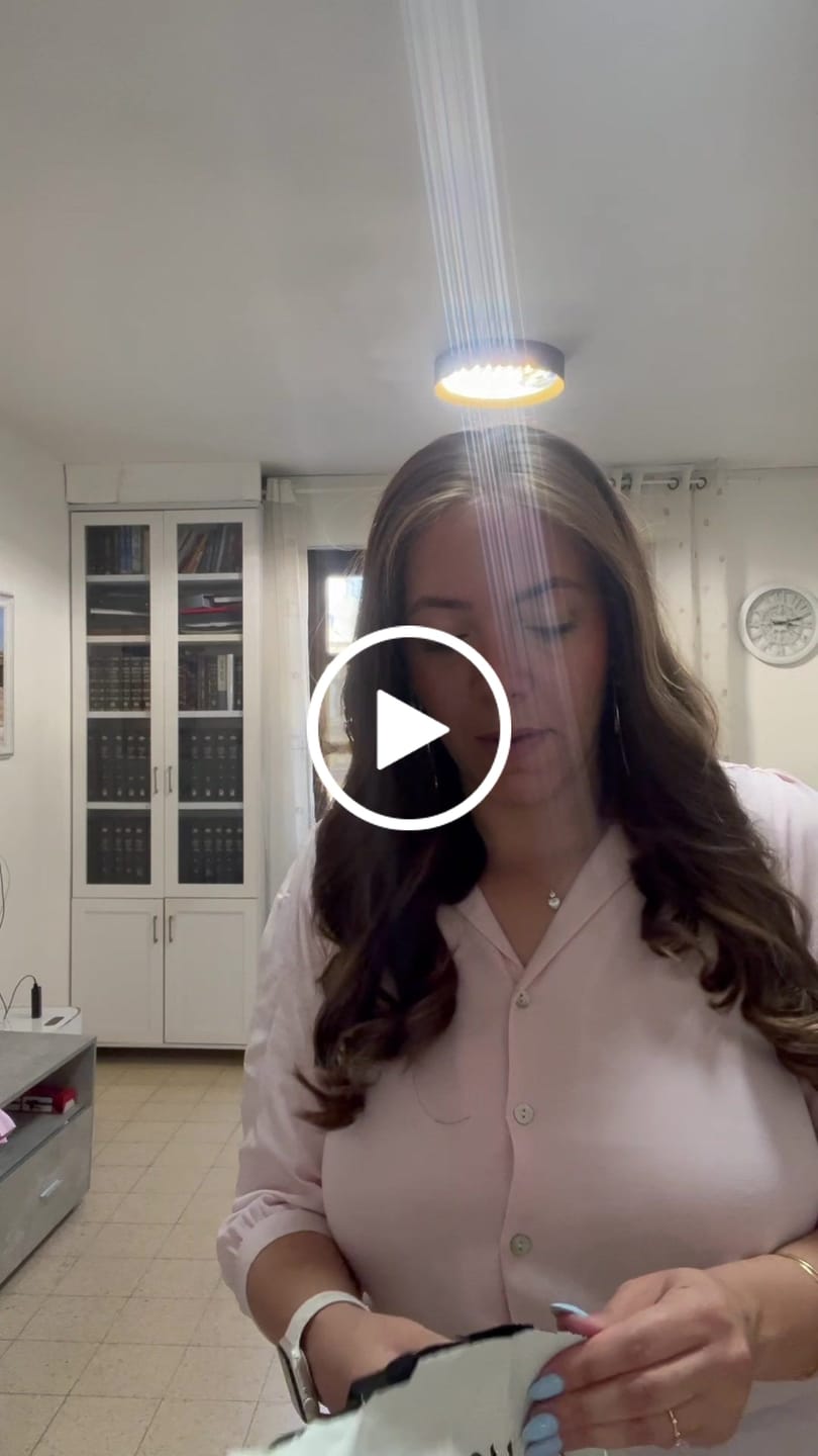 Customer video review of גרבי ספורט עם פסים dp LONG SOCKS LINE