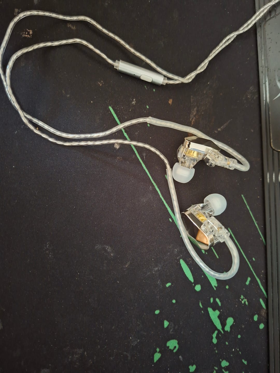 Customer photo review of Wraith Sense IEM Kulaklık