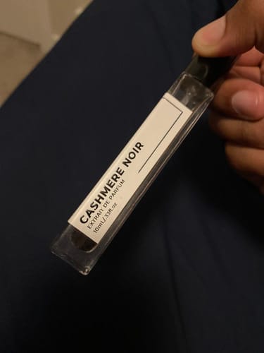 Customer photo review of CASHMERE NOIR | Inspired by Black Opium