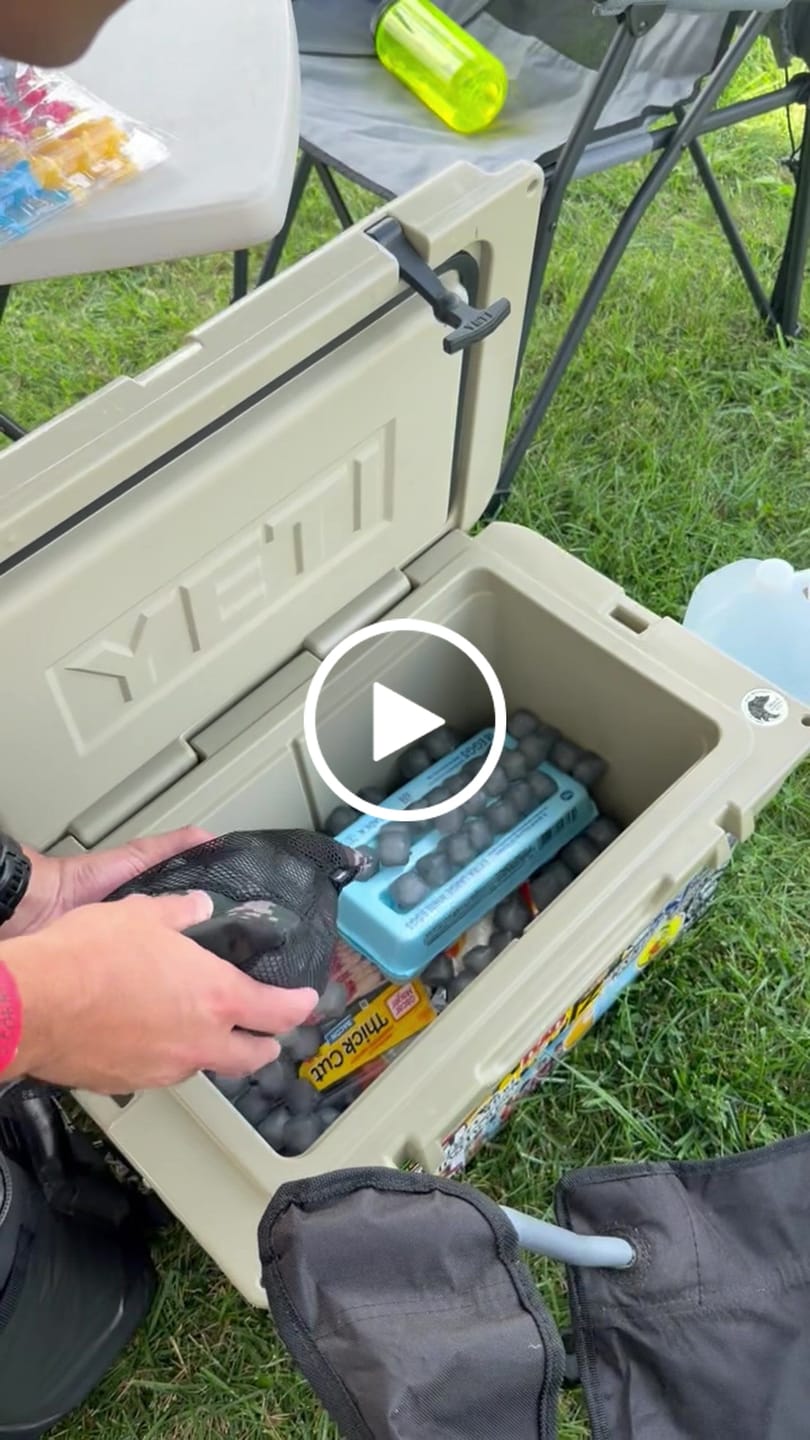Customer video review of The Camo Duo - (2 pack) Reusable Ice Cubes and Bag