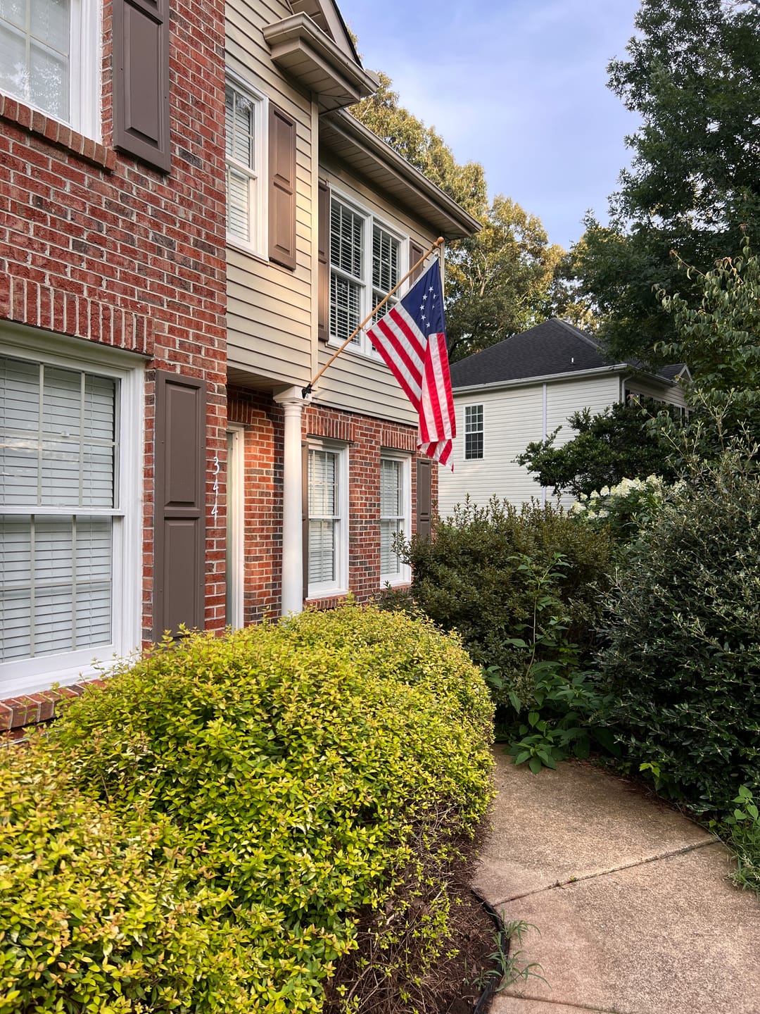 Customer photo review of 3' x 5' Betsy Ross Flag Set