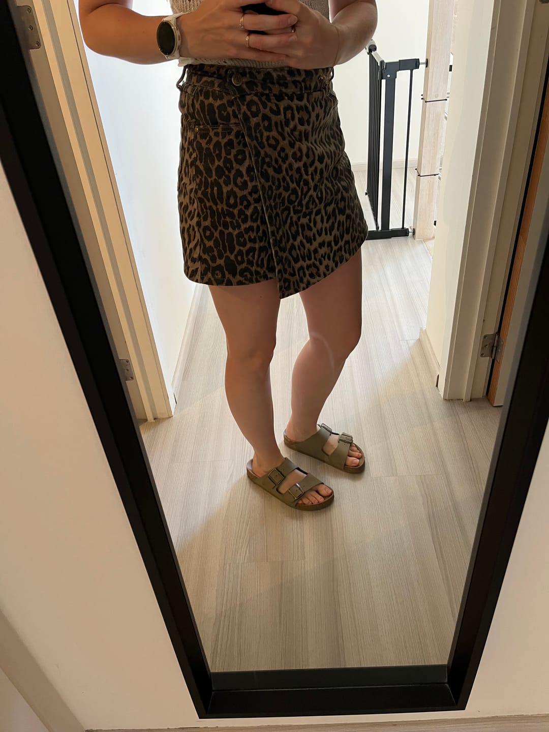 Customer photo review of JADENE DENIM SKORT - LEOPARD
