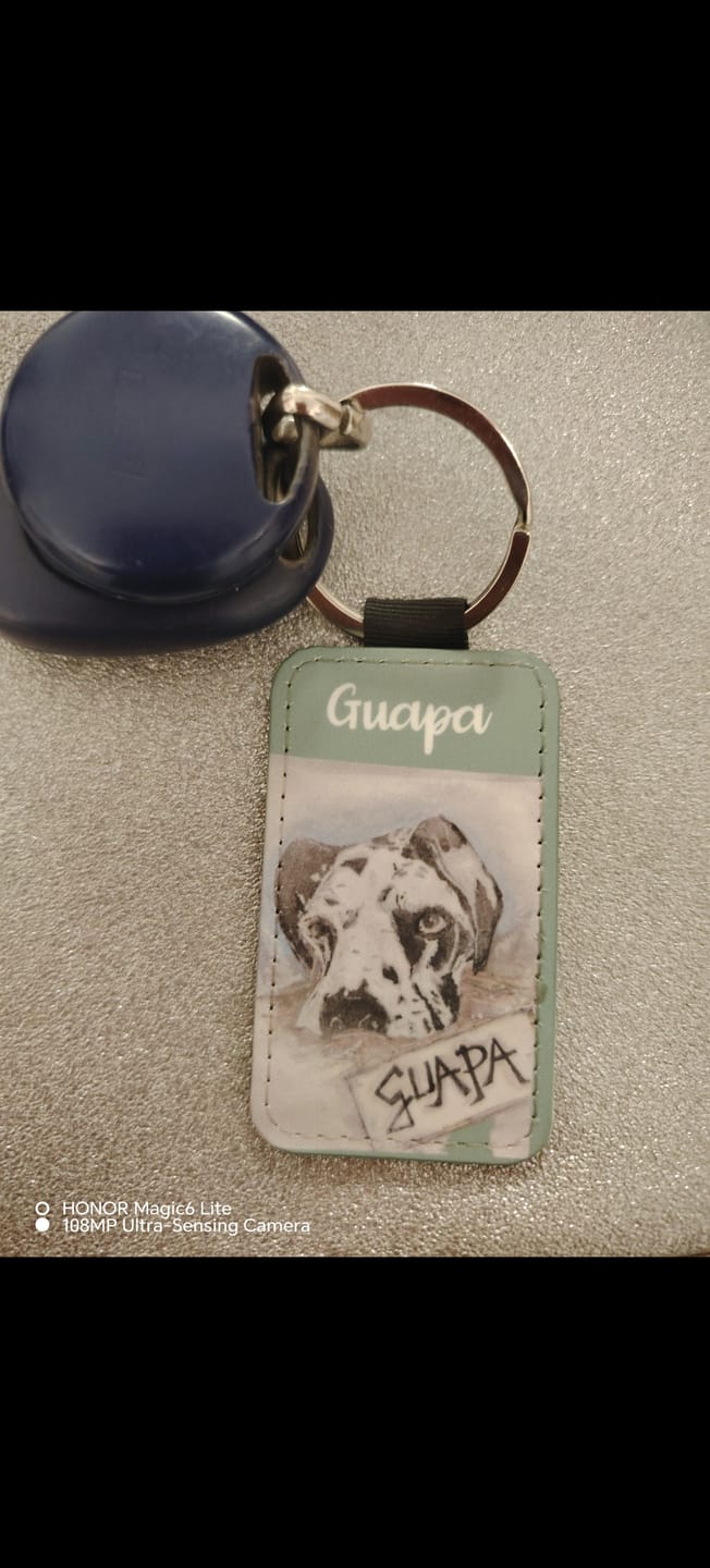 Customer photo review of Ritratto animale domestico - Portachiavi personalizzato