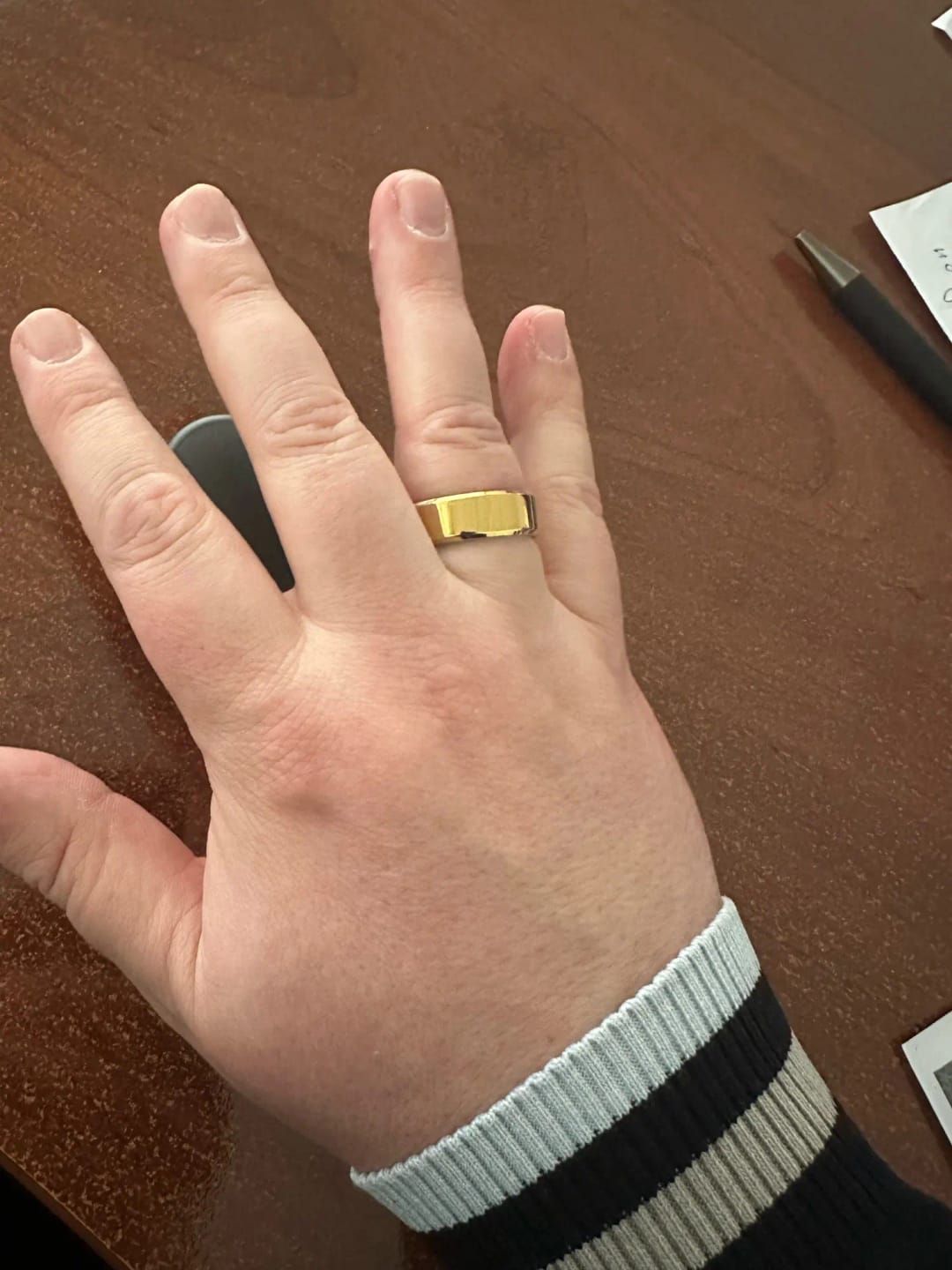 Customer photo review of Smart Ring For Men & Women – Heart Rate & Blood Oxygen Monitoring