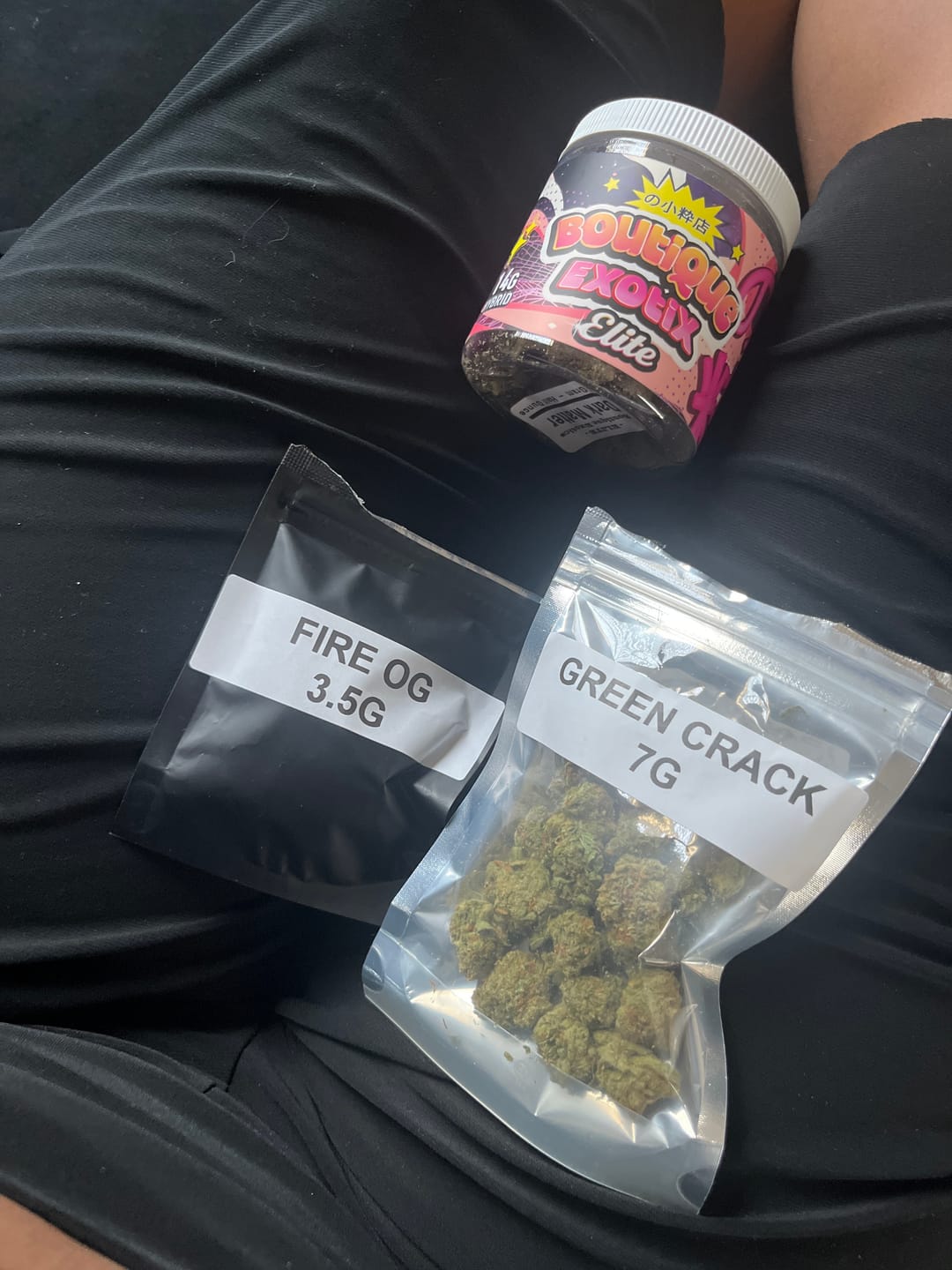 Customer photo review of Elite Boutique Exotics - Dark Matter - 14 Grams - Hybrid