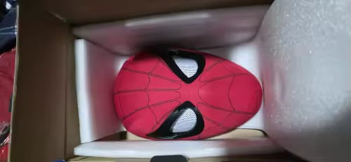 Customer photo review of Máscara Spider-Man Con Ojos Móviles