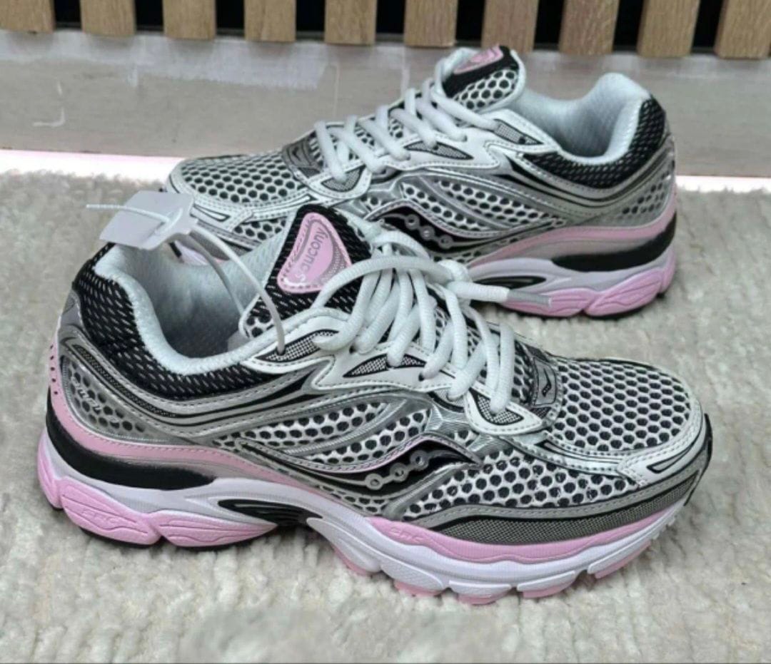 Customer photo review of Saucony OMNI 9