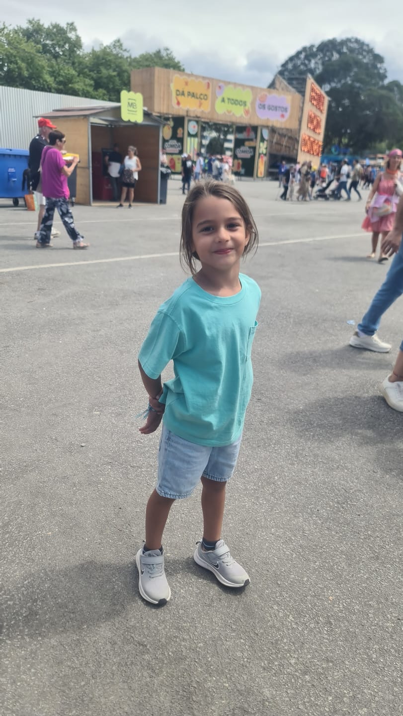 Customer photo review of Sapatilhas Criança Nike Star Runner 3 Cinza