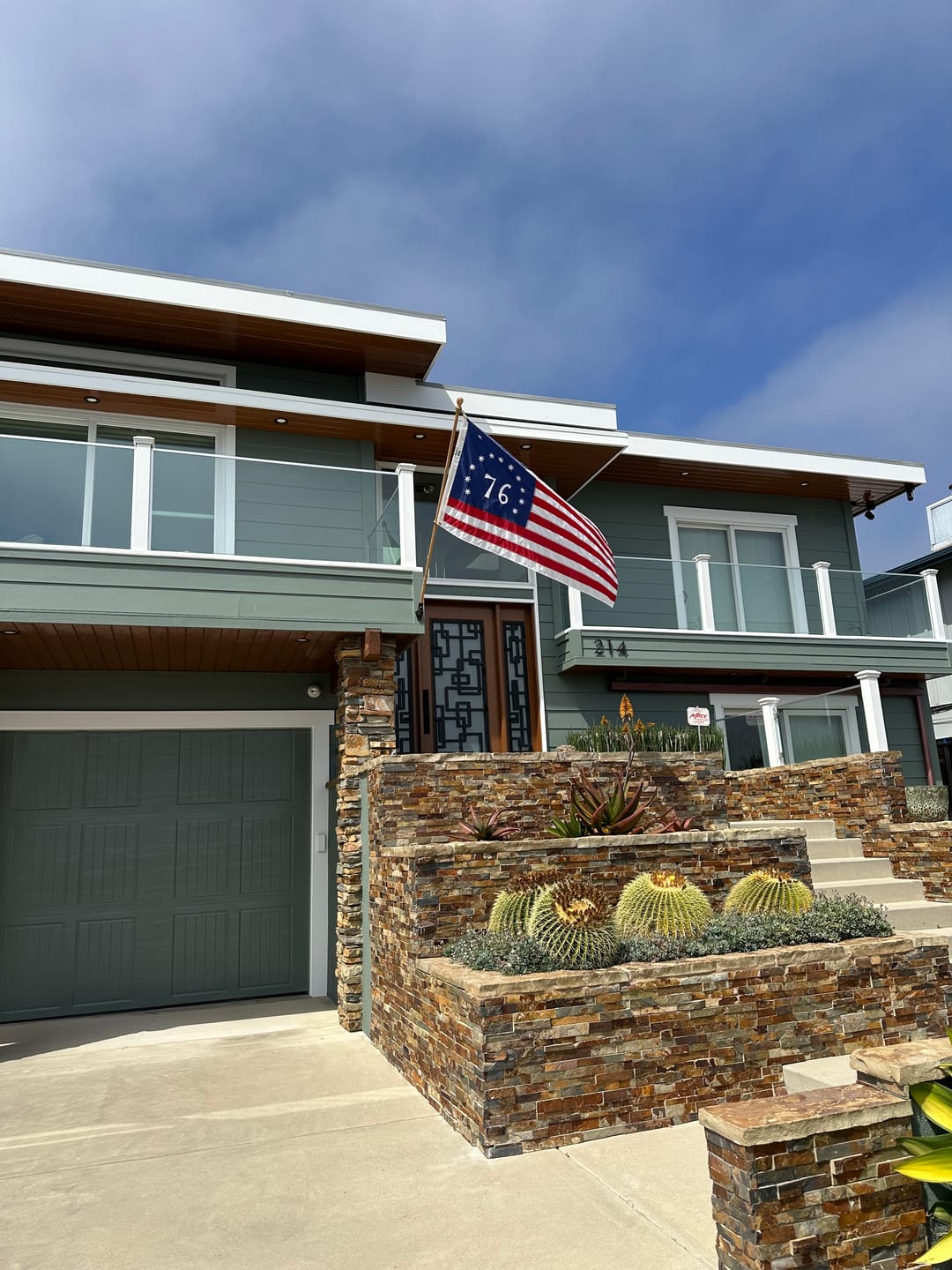 Customer photo review of 3' x 5' Bennington Flag Set