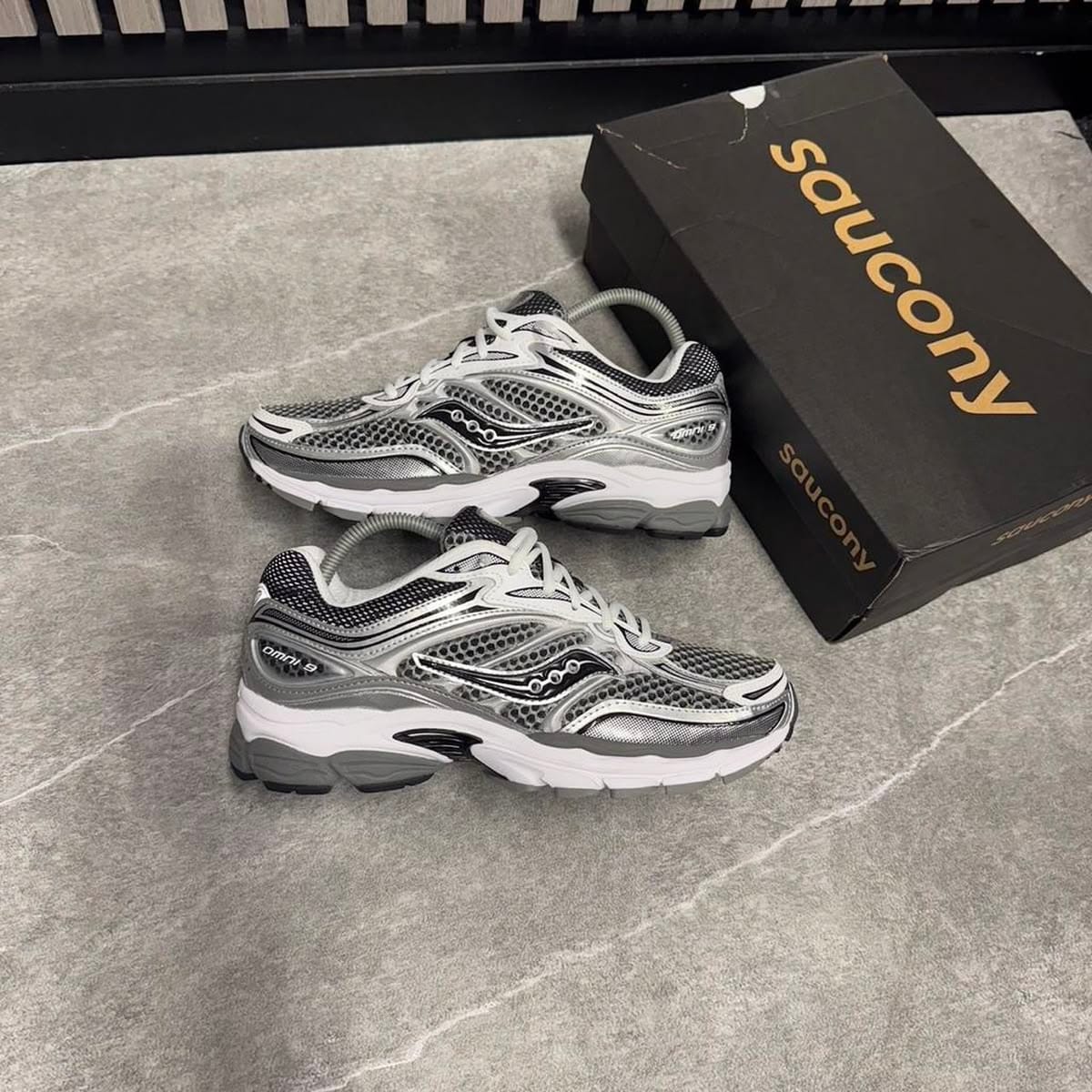 Customer photo review of Saucony ProGrid Omni 9