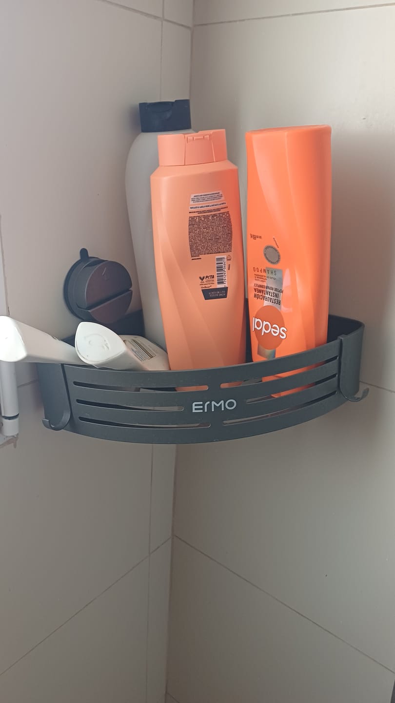 Customer photo review of Estante Esquinero Baño Ducha Premium Con Ventosas Resistente